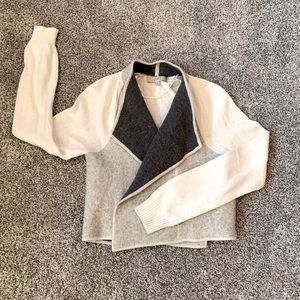 Classy white and grey sweater/jacket with wide collar